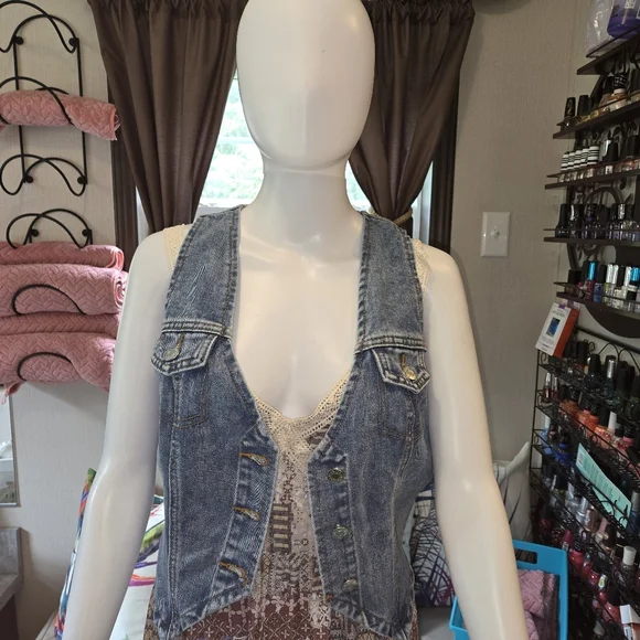 New! Button Front Denim Vest - Picture 4 of 7
